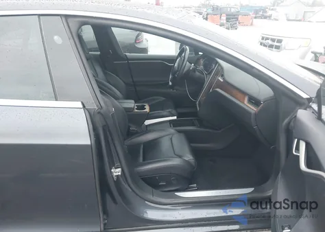 2018 Tesla Model S 100D/75D/P100D from USA, damaged, VIN 5YJSA1E27JF282680